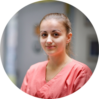 Laura Auxiliaire spécialisée vétérinaire